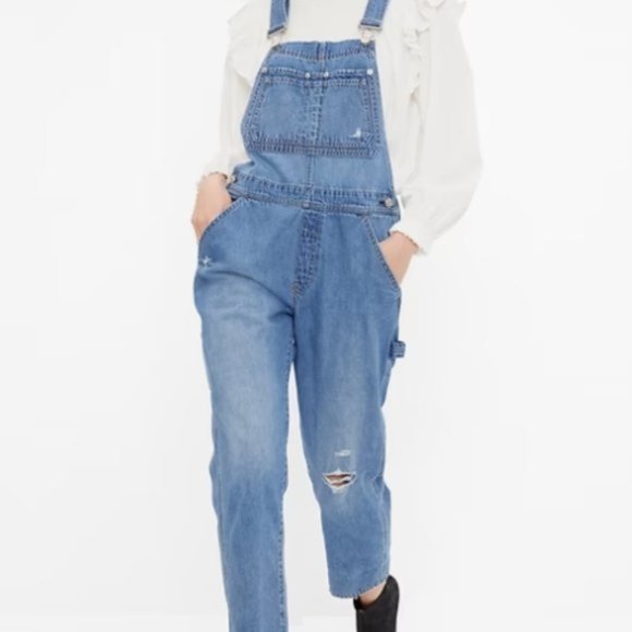 GAP Denim - GAP blue slouchy distressed overall